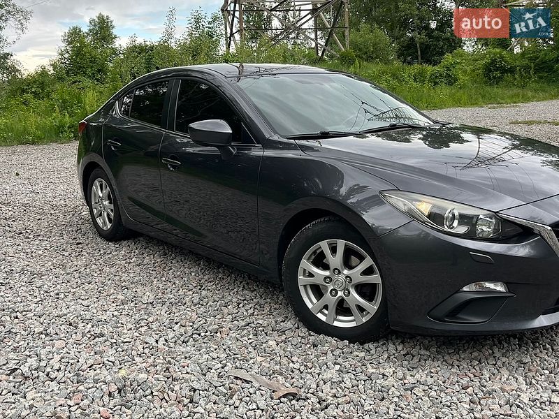 Седан Mazda 3 2016 в Києві