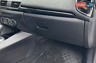 Седан Mazda 3 2016 в Днепре