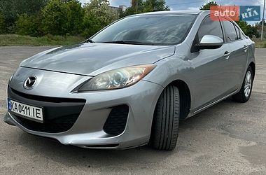 Седан Mazda 3 2013 в Киеве