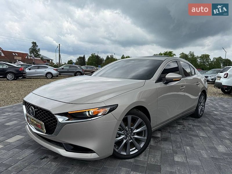Седан Mazda 3 2024 в Коломые
