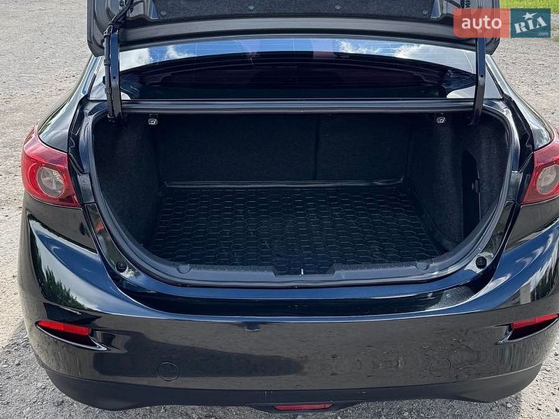 Седан Mazda 3 2015 в Харькове