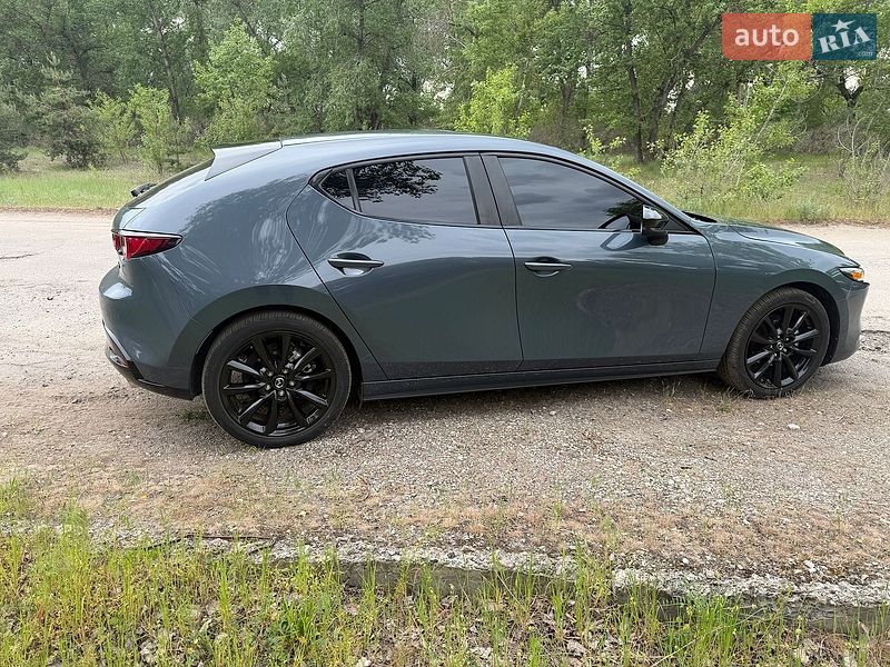 Хэтчбек Mazda 3 2022 в Днепре