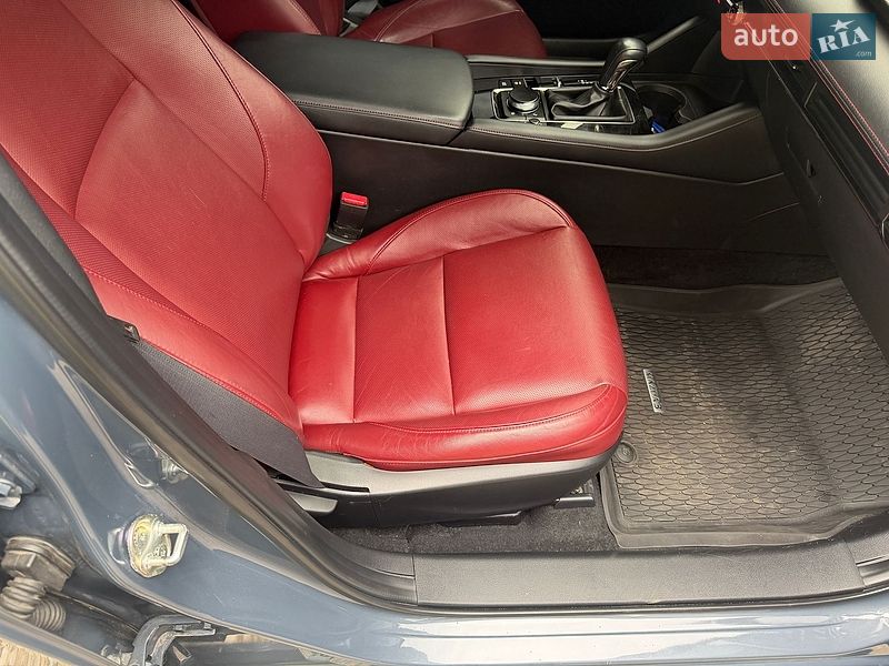 Хэтчбек Mazda 3 2022 в Днепре