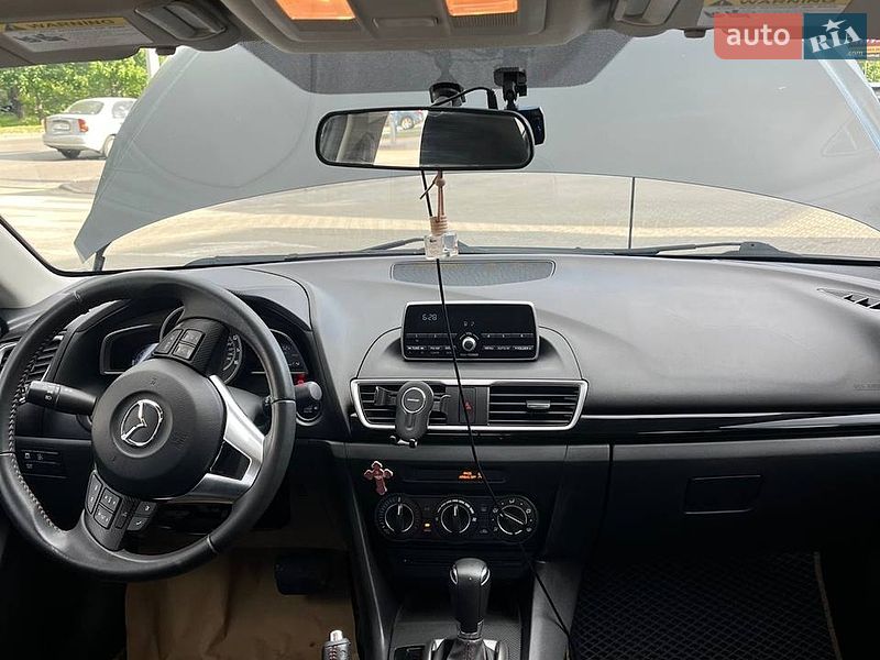 Седан Mazda 3 2014 в Вишневом