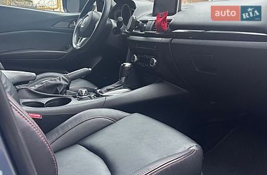Седан Mazda 3 2015 в Києві