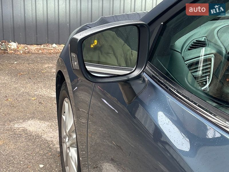 Седан Mazda 3 2015 в Києві