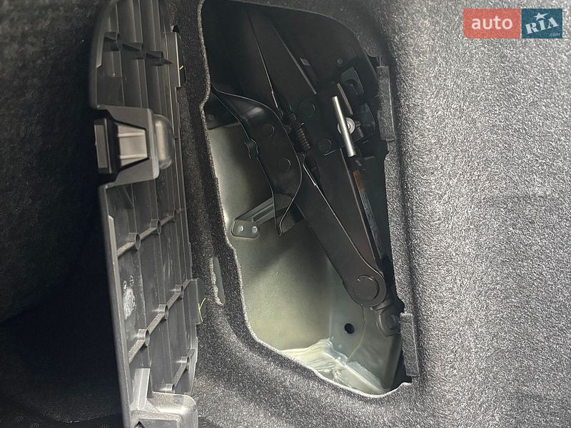 Седан Mazda 3 2015 в Києві