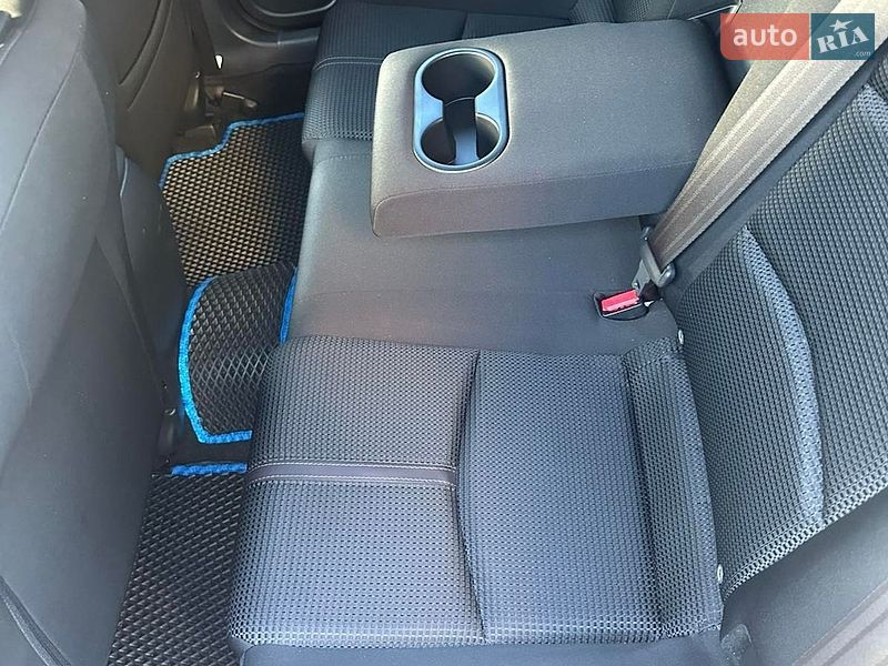 Седан Mazda 3 2018 в Киеве фото 12 Седан Mazda 3 2018 в Киеве