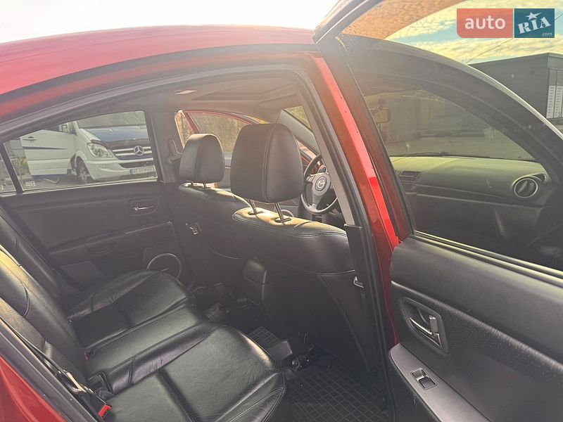 Седан Mazda 3 2006 в Дніпрі