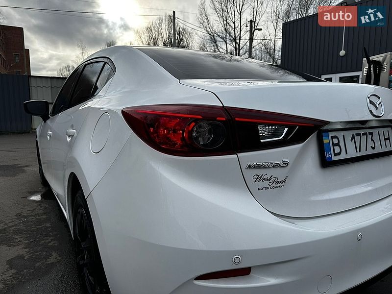Седан Mazda 3 2017 в Полтаве