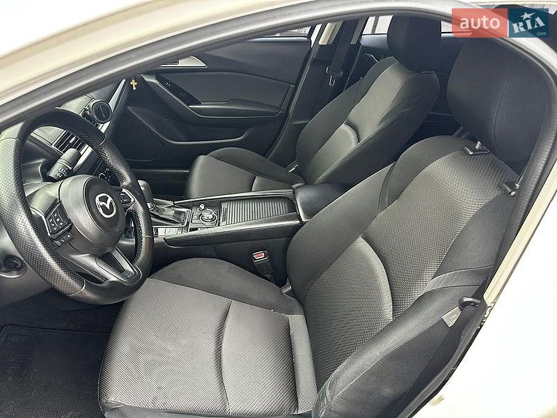 Седан Mazda 3 2017 в Полтаве