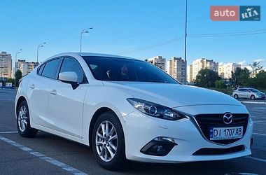 Седан Mazda 3 2015 в Києві