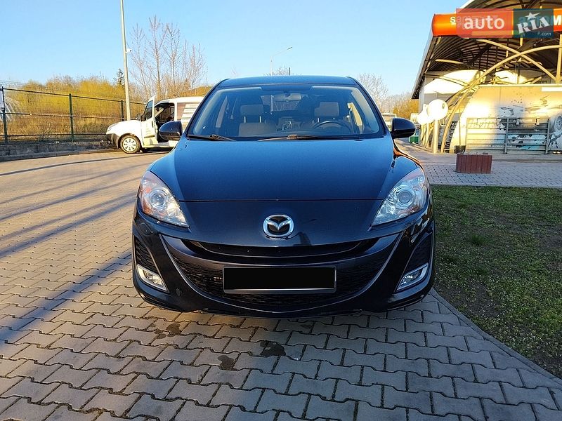 Хэтчбек Mazda 3 2010 в Коломые