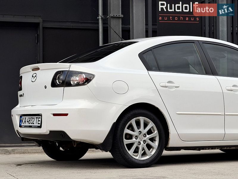 Седан Mazda 3 2009 в Києві