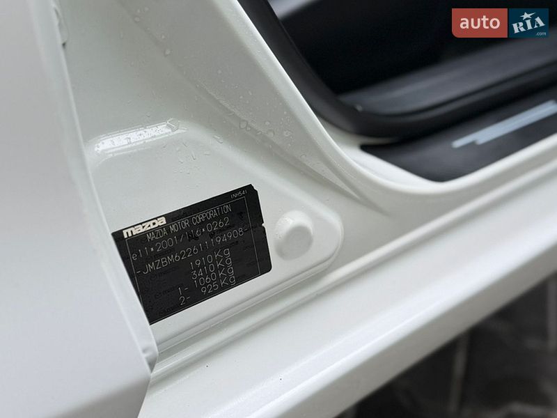 Седан Mazda 3 2014 в Стрию
