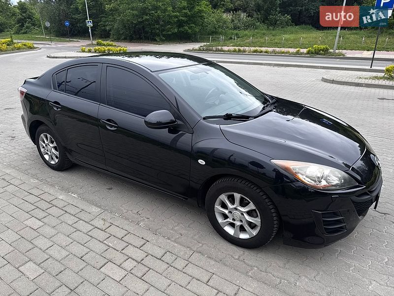 Седан Mazda 3 2010 в Львове