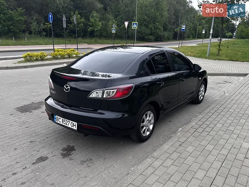 Седан Mazda 3 2010 в Львове