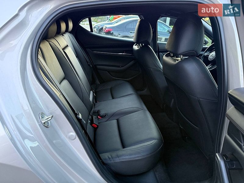 Хетчбек Mazda 3 2024 в Києві