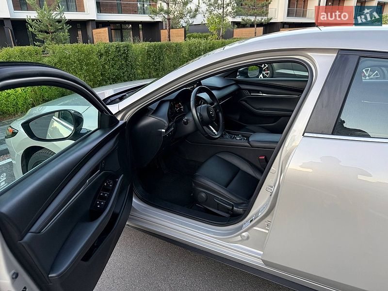 Хетчбек Mazda 3 2024 в Києві