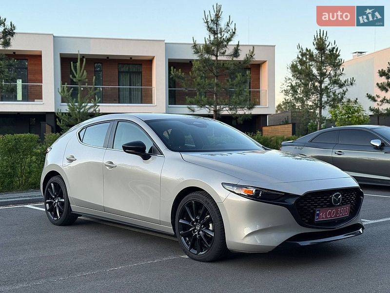 Хетчбек Mazda 3 2024 в Києві