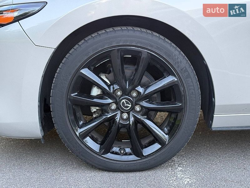 Хетчбек Mazda 3 2024 в Києві