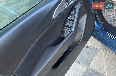 Седан Mazda 3 2018 в Самборі