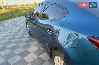Седан Mazda 3 2018 в Самборі