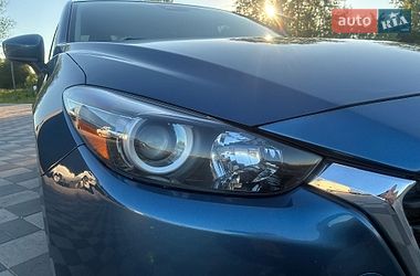 Седан Mazda 3 2018 в Самборі