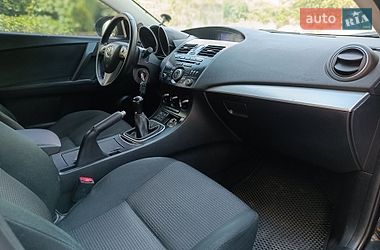 Хэтчбек Mazda 3 2012 в Днепре