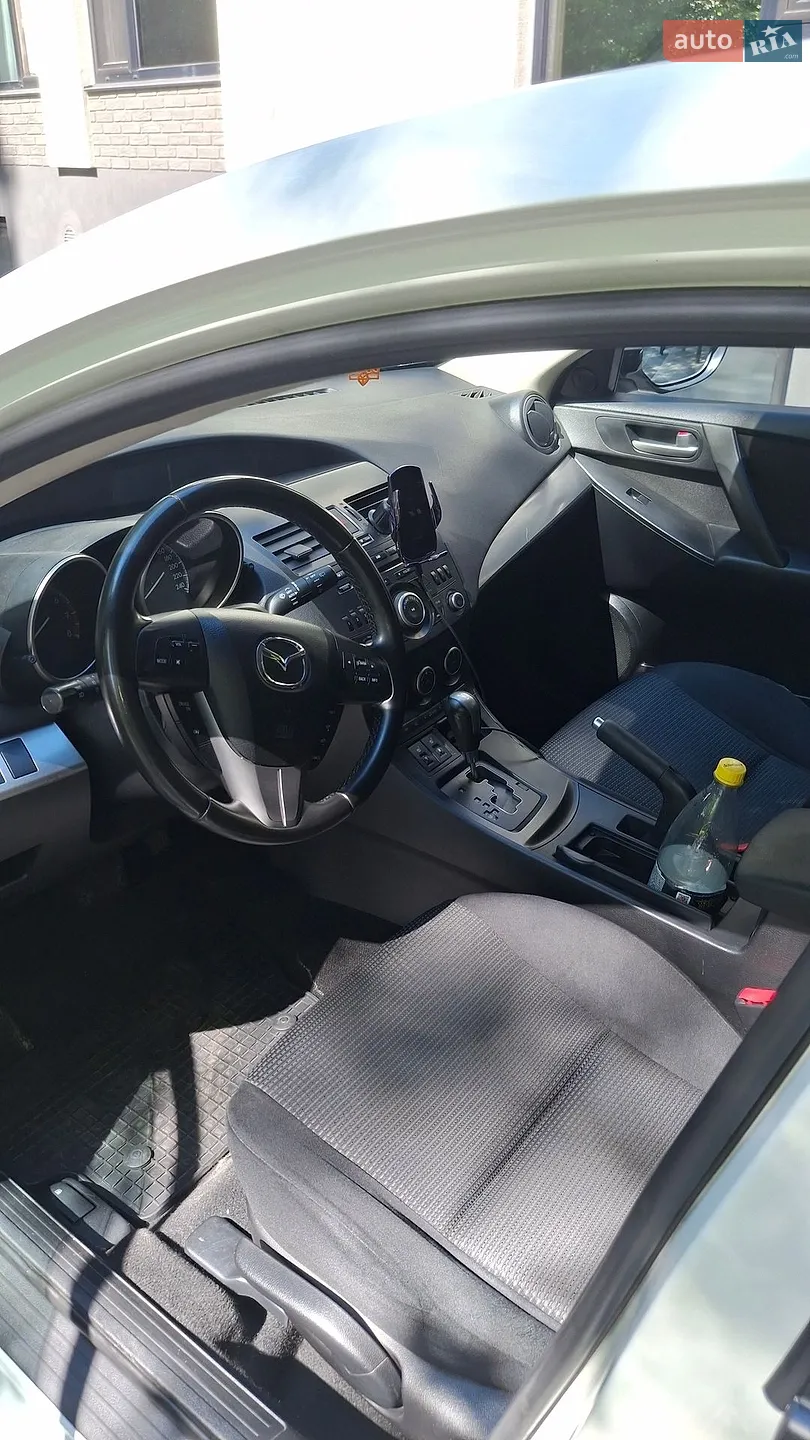 2011 Mazda 3 - мініатюра 9