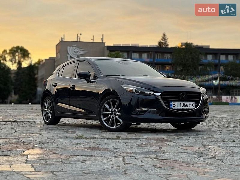 Хетчбек Mazda 3 2018 в Житомирі