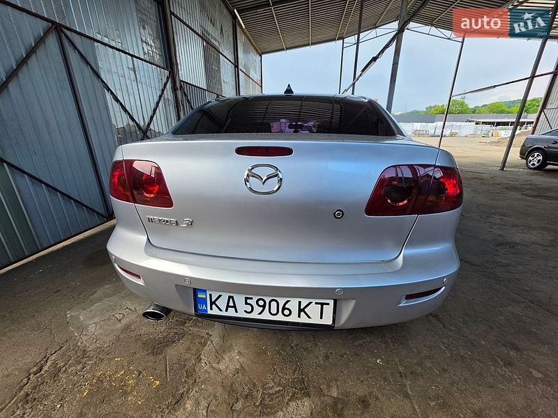 Седан Mazda 3 2005 в Киеве