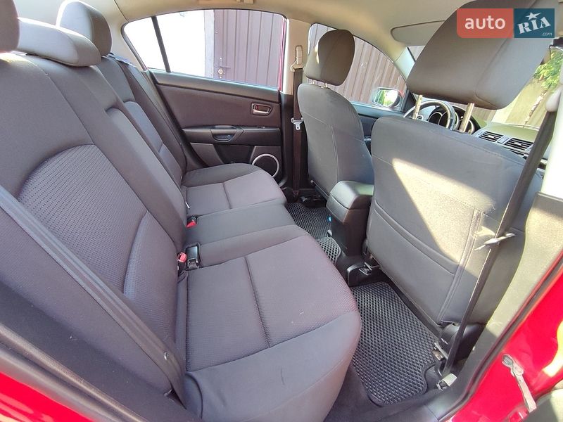 Седан Mazda 3 2008 в Днепре