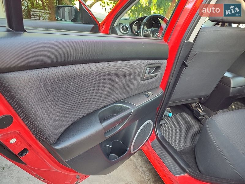 Седан Mazda 3 2008 в Днепре