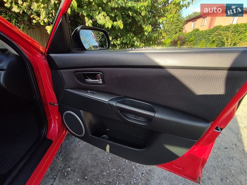 Седан Mazda 3 2008 в Днепре