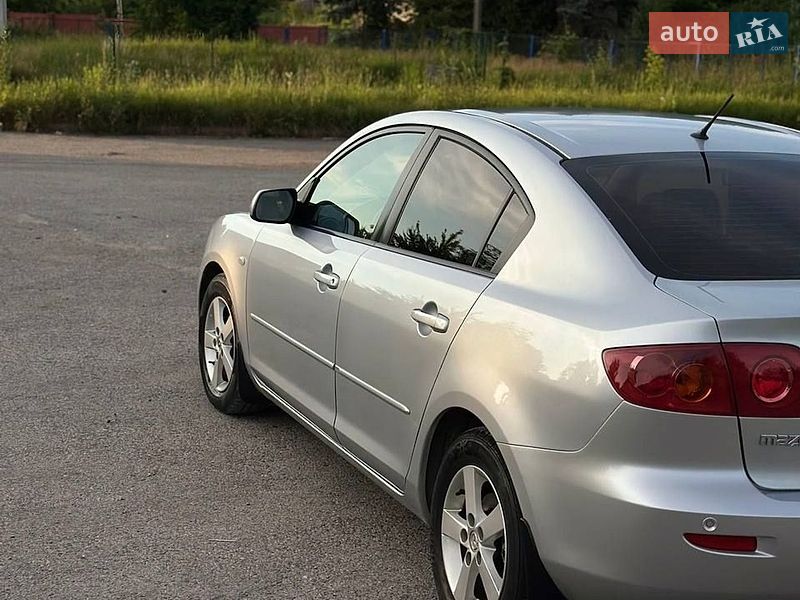 Седан Mazda 3 2004 в Тернополі
