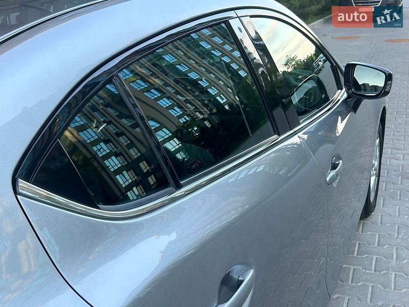 Седан Mazda 3 2014 в Києві