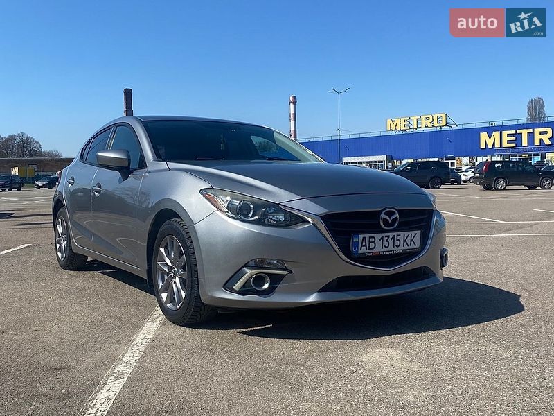 Хетчбек Mazda 3 2016 в Житомирі