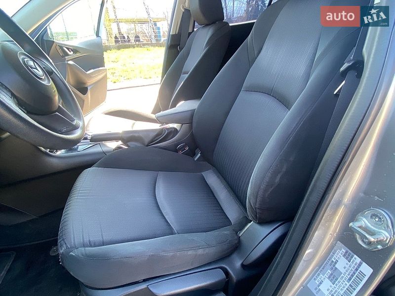 Хетчбек Mazda 3 2016 в Житомирі