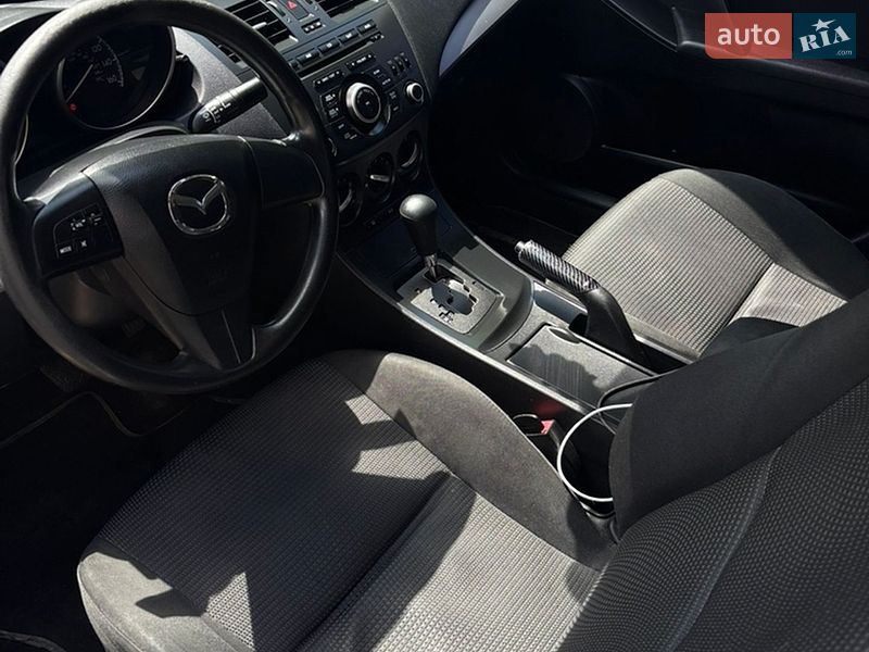 Седан Mazda 3 2012 в Харькове