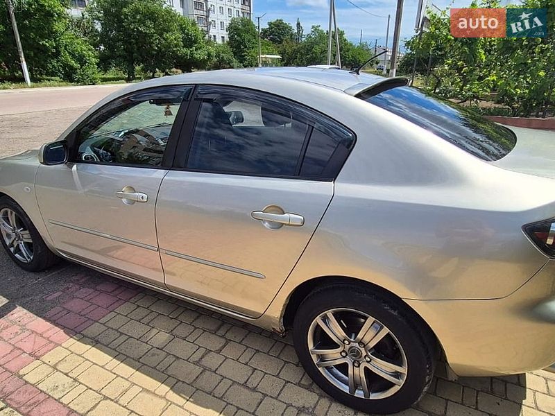 Седан Mazda 3 2005 в Белгороде-Днестровском