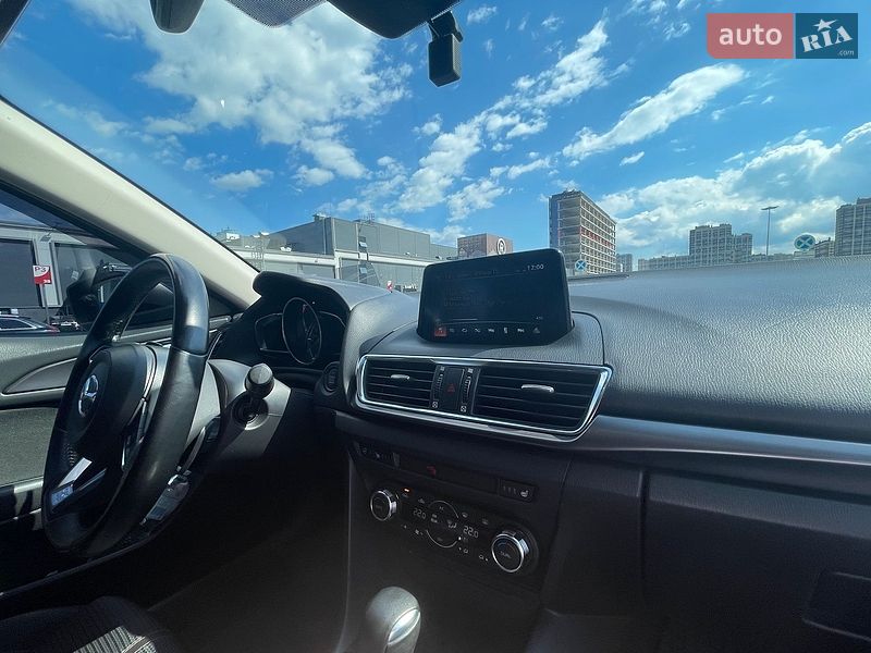 Хэтчбек Mazda 3 2016 в Киеве