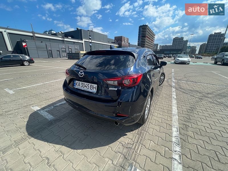 Хэтчбек Mazda 3 2016 в Киеве