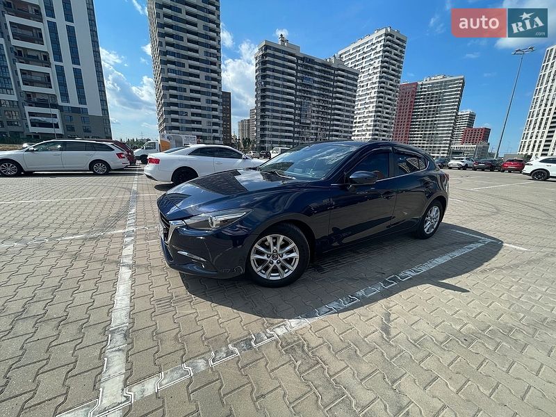 Хэтчбек Mazda 3 2016 в Киеве
