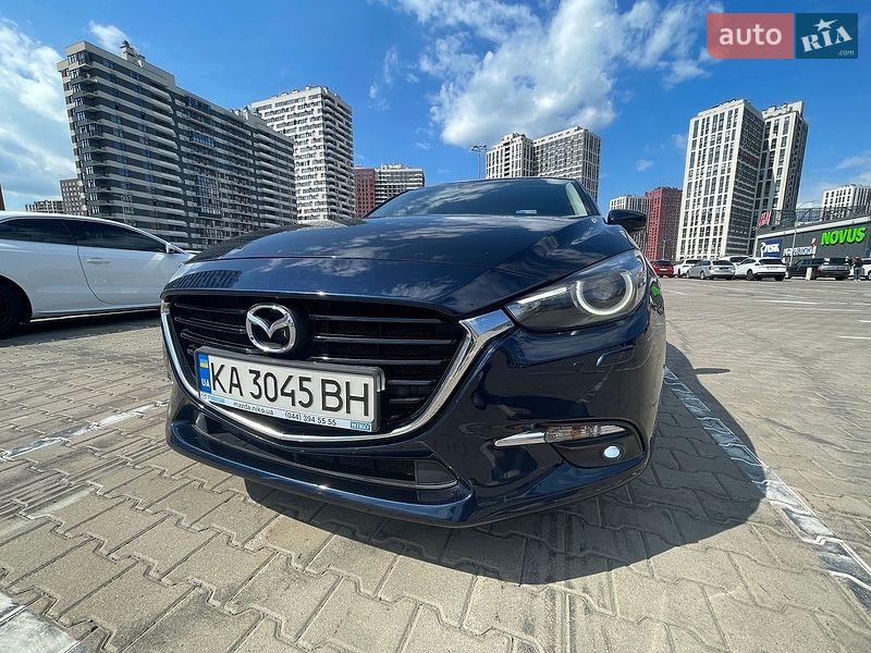 Хэтчбек Mazda 3 2016 в Киеве