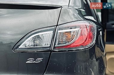 Седан Mazda 3 2011 в Кременчуге