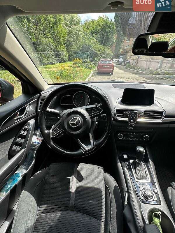 Седан Mazda 3 2017 в Киеве