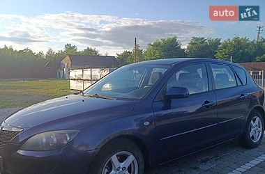 Седан Mazda 3 2004 в Вижнице