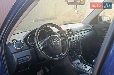 Седан Mazda 3 2004 в Вижнице
