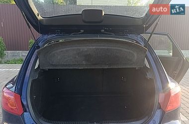 Седан Mazda 3 2004 в Вижнице